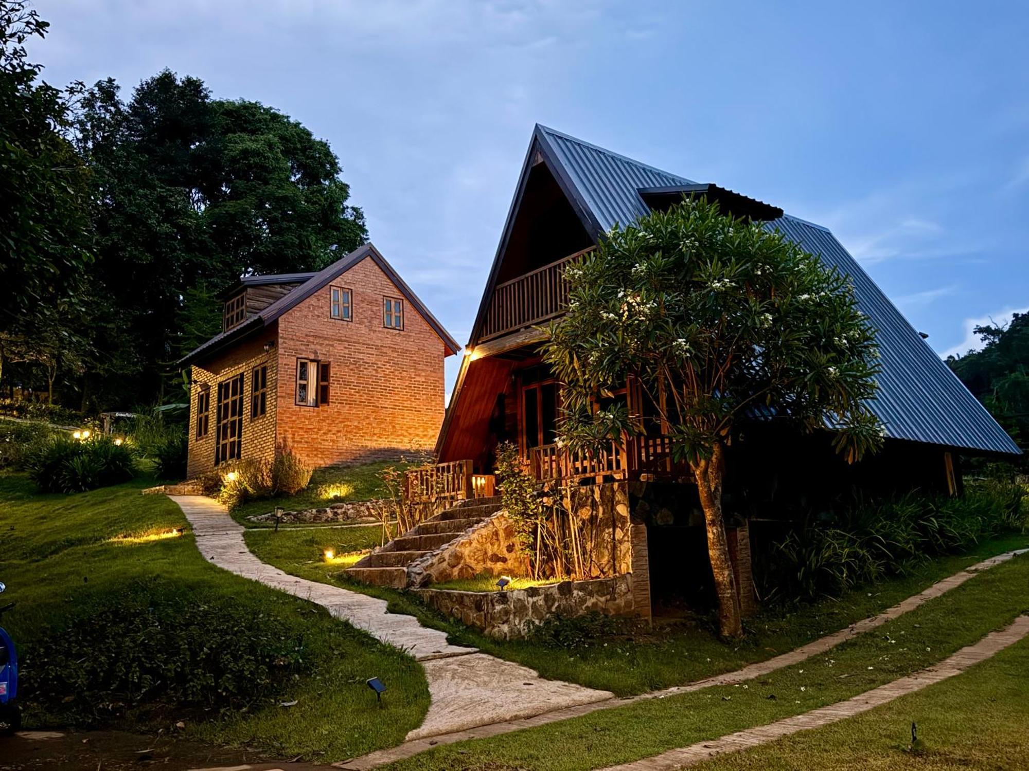 Ban Kaew Mo Ra Glamping & Restaurant Hotel Pang Mapha Exterior foto