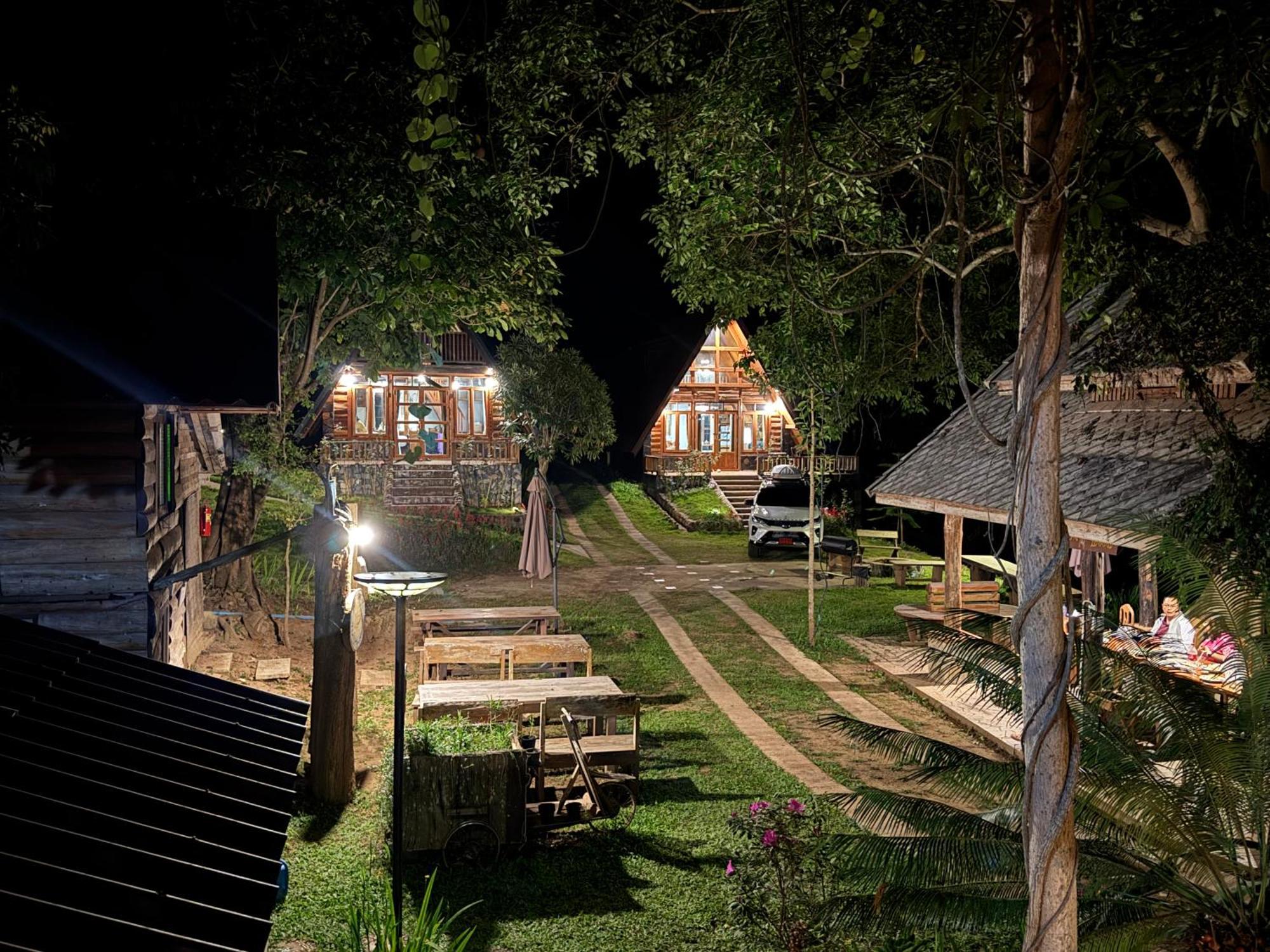 Ban Kaew Mo Ra Glamping & Restaurant Hotel Pang Mapha Exterior foto